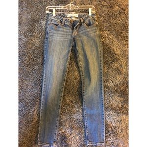 Bullhead jeans size 1s (short)